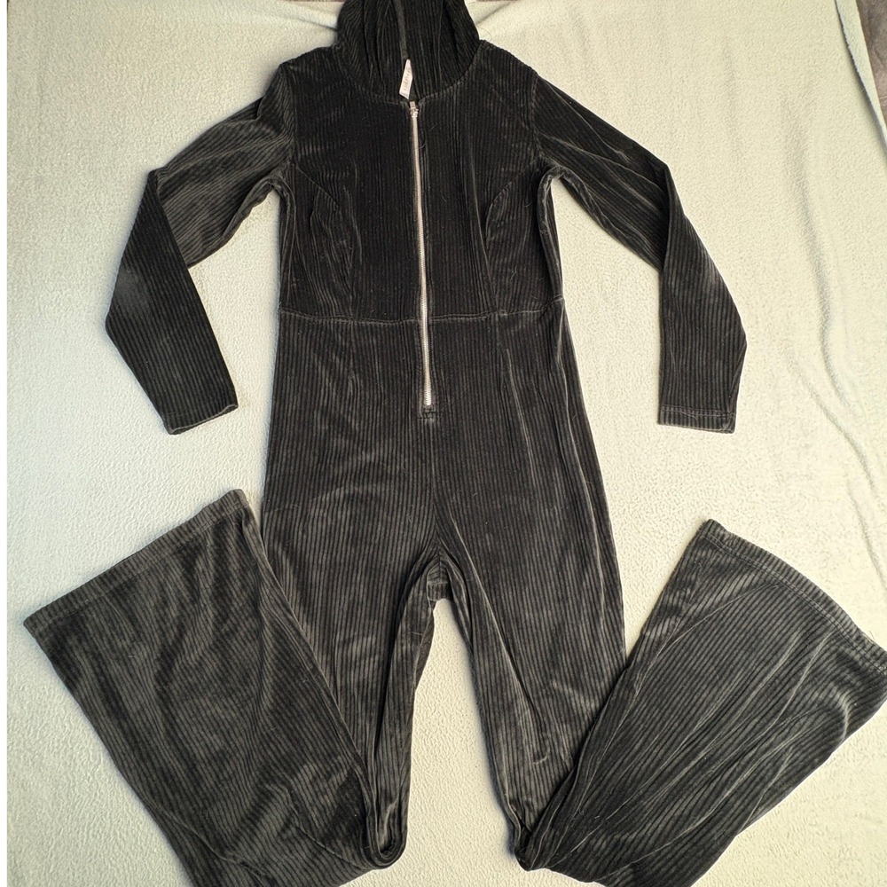 Fabletics Womens Black Ribbed Velour Hooded Jumpsuit Full Zip Flare Leg Size M